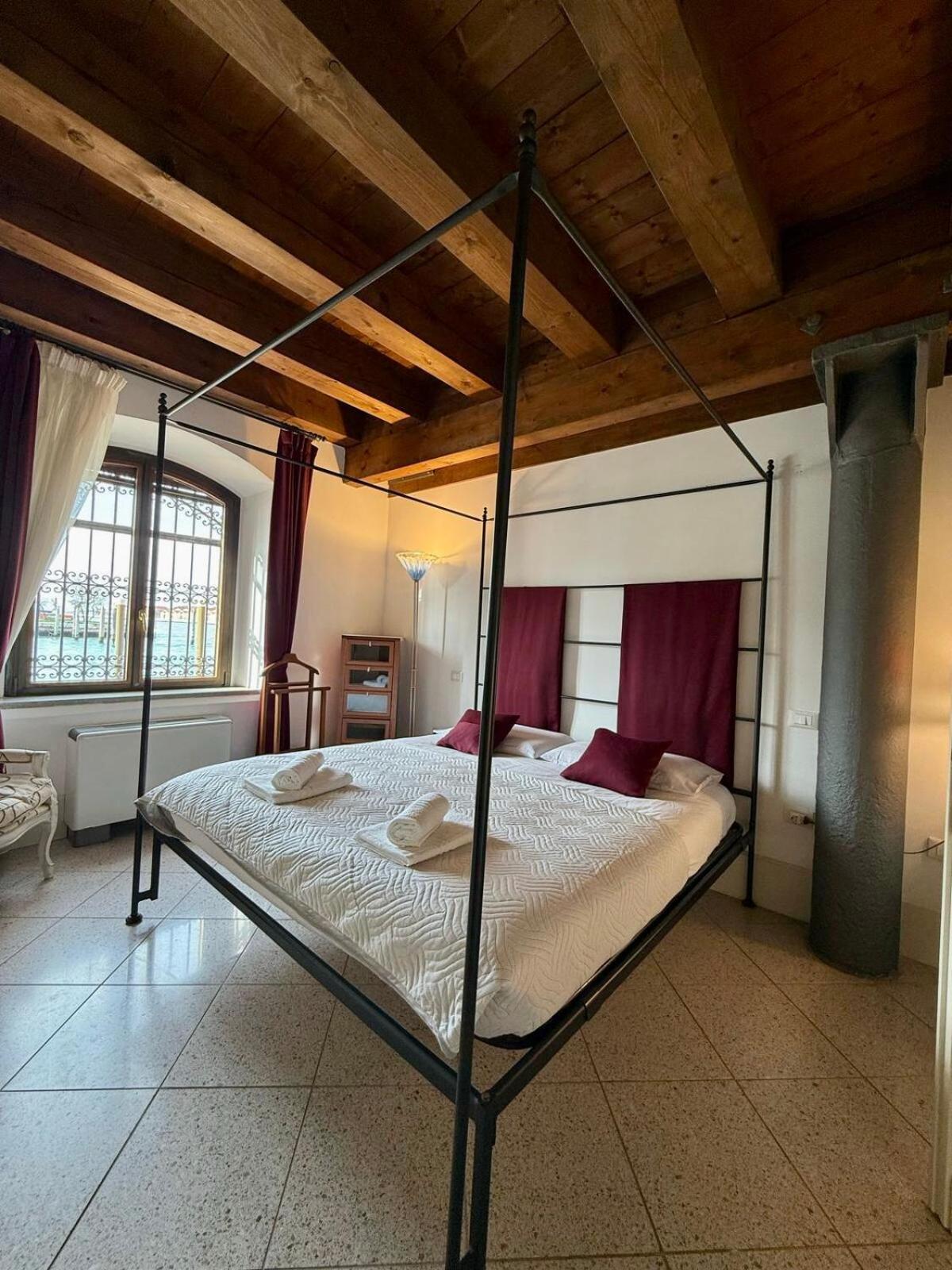 Molino Stucky Chimera - Canal View Apartamento