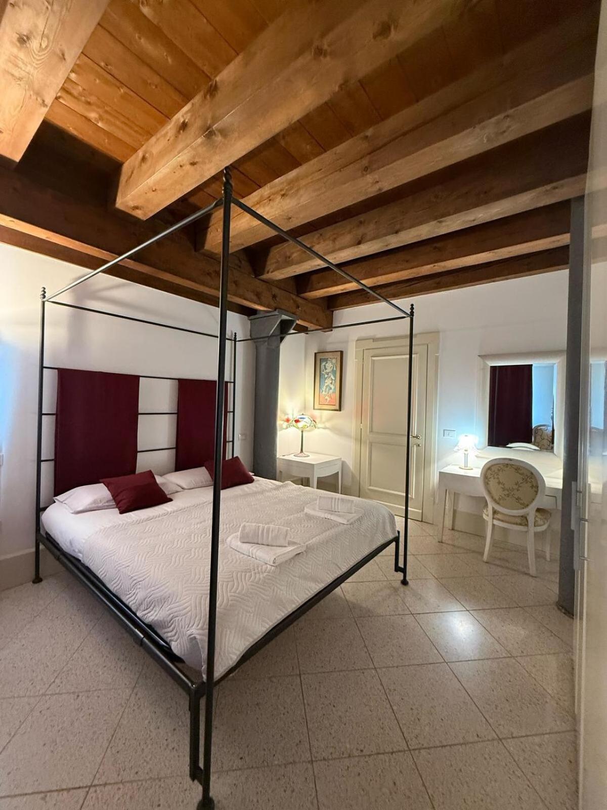 Apartamento Molino Stucky Chimera - Canal View